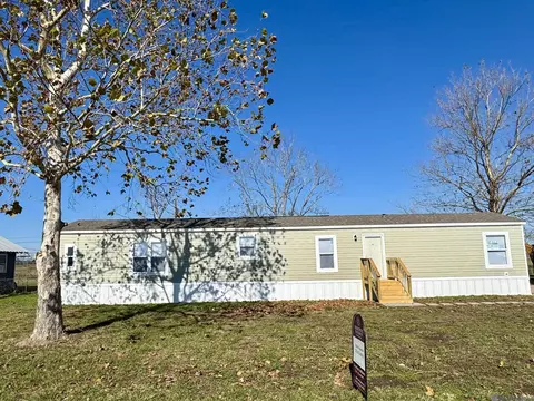 8030 Tuscaloosa Ave, Port Allen, LA 70767