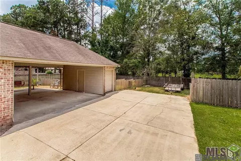 Exterior - 12743 Roe Dr, Walker, LA 70785 photo 3 of 5