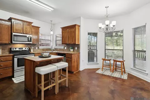 Kitchen - 12743 Roe Dr, Walker, LA 70785 photo 1 of 2