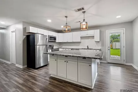 Kitchen - 30023 Smith Dr, Walker, LA 70785 photo 1 of 2