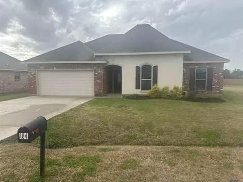 104 Therease Dr, Vacherie, LA 70090