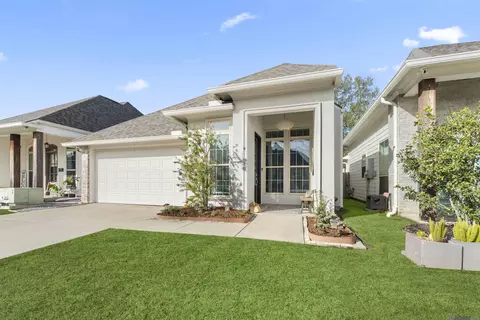 6523 Silver Oak Dr, Baton Rouge, LA 70817