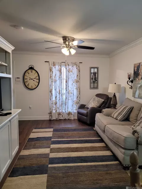 13080 Burgess Ave # 10, Walker, LA 70785