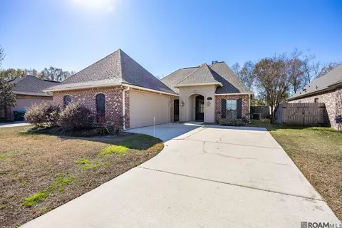 4045 Carolina Dr, Addis, LA 70710
