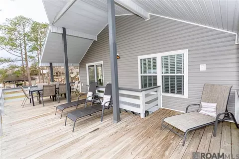 Exterior - 32786 Cypress Dr, Springfield, LA 70462 photo 2 of 6