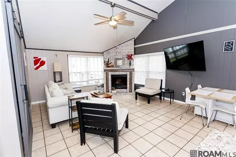 Living - 32786 Cypress Dr, Springfield, LA 70462 photo 1 of 2