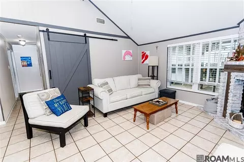 Living - 32786 Cypress Dr, Springfield, LA 70462 photo 2 of 2