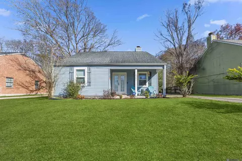 7251 Tracey Lee Dr, Baton Rouge, LA 70820