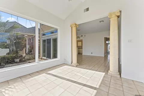 Entry Way - 26 Inlet Cove Loop, Slidell, LA 70458 photo 3 of 5