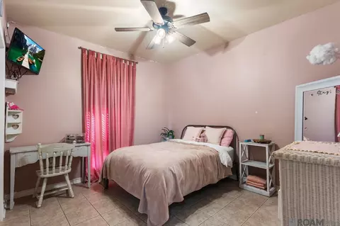 Bedroom - 13186 David Lee Dr, Walker, LA 70785 photo 2 of 3