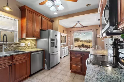 Kitchen - 13186 David Lee Dr, Walker, LA 70785 photo 1 of 4