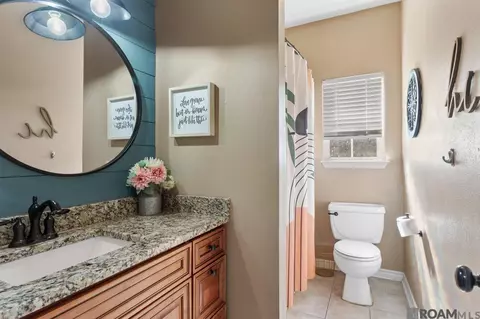 Bath - 13186 David Lee Dr, Walker, LA 70785 photo 3 of 3