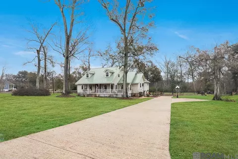 38397 Welsh Dr, Prairieville, LA 70769