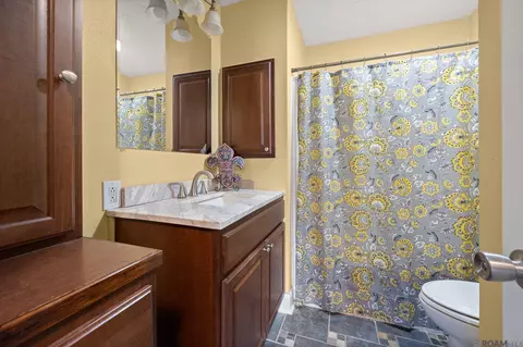 Bath - 29160 Peggy Dr, Walker, LA 70785 photo 3 of 3