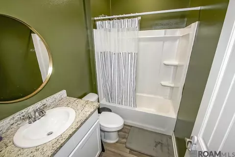 Bath - 34870 Spring Trails Dr, Walker, LA 70785 photo 1 of 3