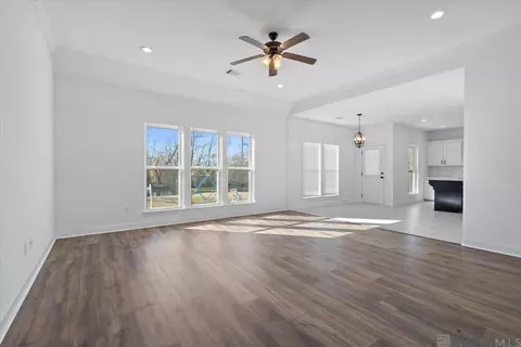 Living - 12760 Jaden Dr, Walker, LA 70785 photo 1 of 2