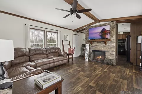 8323 Amanda St, Sorrento, LA 70778