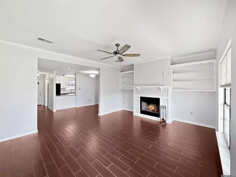 586 S Flannery Rd, Baton Rouge, LA 70815