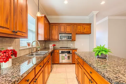 14960 Wax Myrtle Ave, Baton Rouge, LA 70817