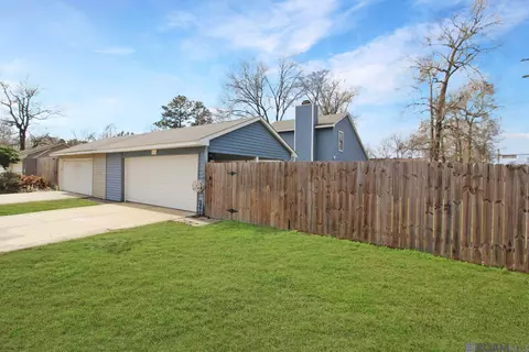 5104 Berryville Ct, Baton Rouge, LA 70816
