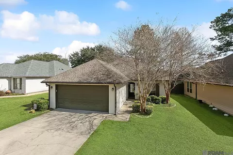 10425 Grace Ln, Saint George, LA 70817