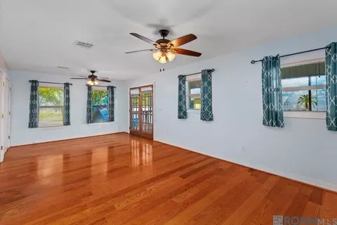 Living - 207 Hebert St, Lake Charles, LA 70607 photo 3 of 3