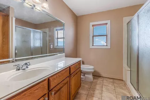Bath - 207 Hebert St, Lake Charles, LA 70607 photo 2 of 2