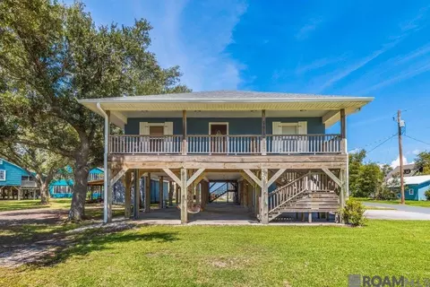 207 Hebert St, Lake Charles, LA 70607