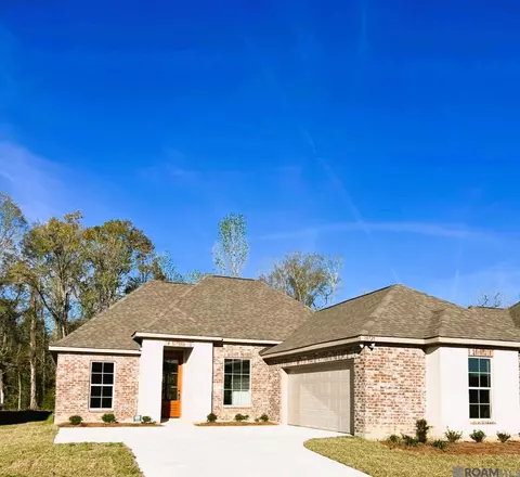 18735 Seabiscuit Ln, Zachary, LA 70791