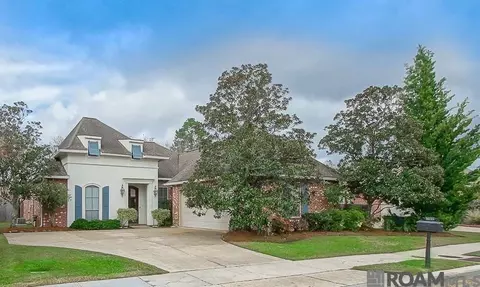 16723 Highland Club Ave, Baton Rouge, LA 70817