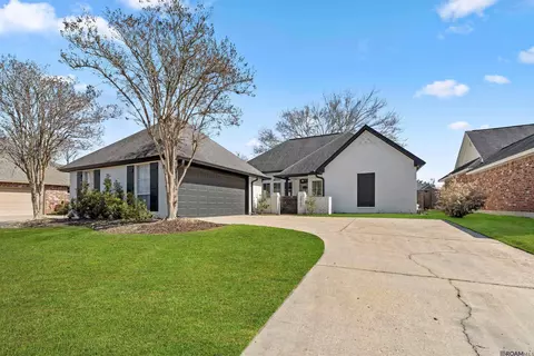 3969 Meadow Ridge Dr, Baton Rouge, LA 70817