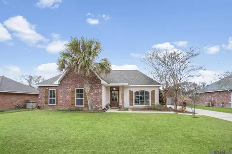 9435 Trendale Dr, Greenwell Springs, LA 70739