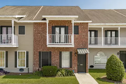 5247 Arlington Ct, Baton Rouge, LA 70820