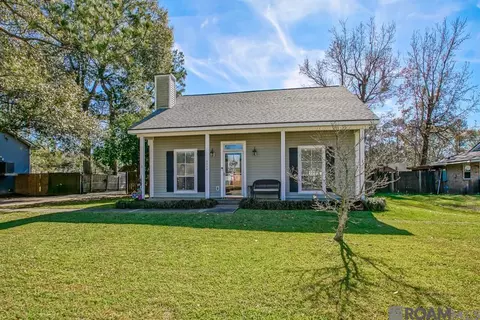 8856 Evening Shadow Dr, Denham Springs, LA 70726