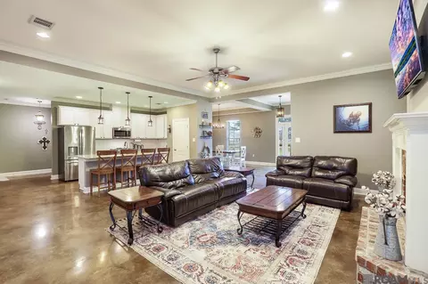 16515 Mahoney Rd, Pride, LA 70770 photo 7
