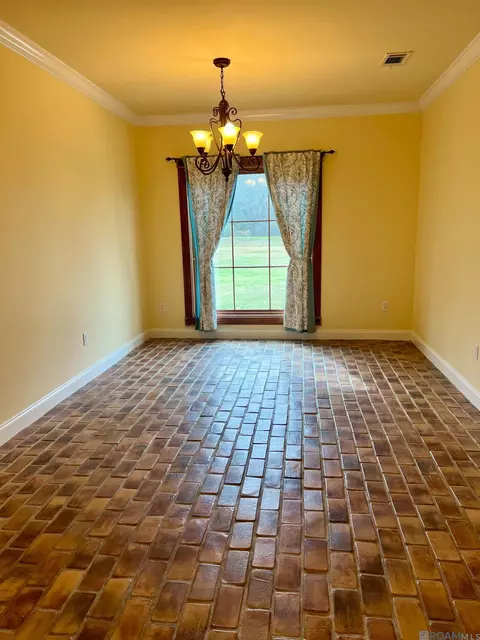 34420 Weiss Rd, Walker, LA 70785 photo 11