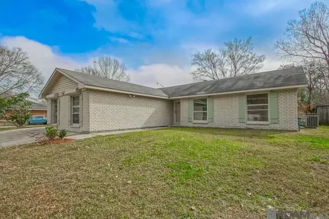 8705 Metairie Dr, Baton Rouge, LA 70810
