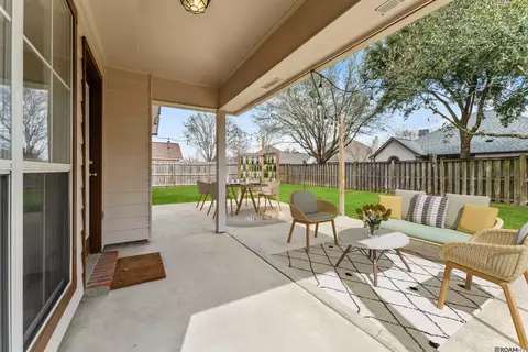 18339 Doc Olena Dr, Baton Rouge, LA 70817