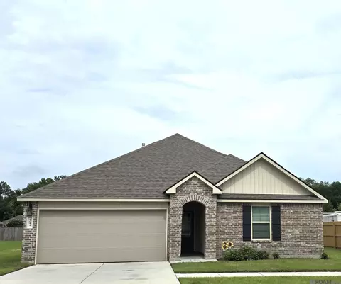 1054 S Pecan Grove Ave, Gonzales, LA 70737