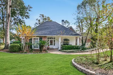 15826 Castle Ridge St, Baton Rouge, LA 70817