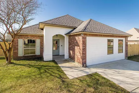 3445 Plantation Ridge Dr, Addis, LA 70710