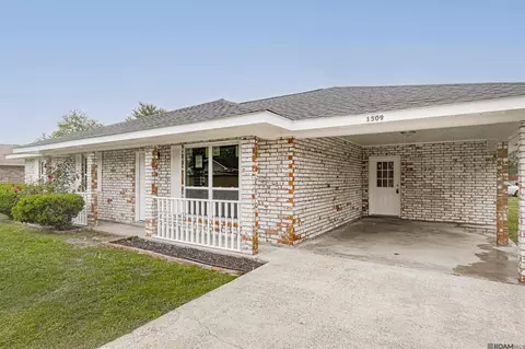 1509 Carroll St, Donaldsonville, LA 70346