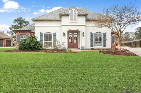 190 Willow Oak Dr, Brusly, LA 70719
