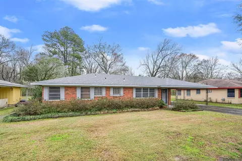 8652 Sharon Hills Blvd, Baton Rouge, LA 70811