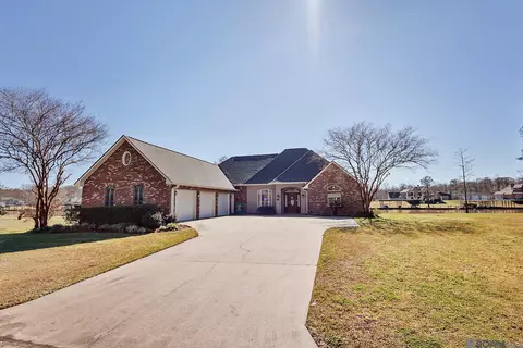 13145 Diversion Canal Rd, Saint Amant, LA 70774