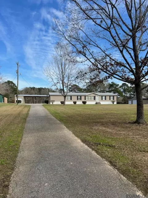 6832 Jones - Connell Rd, Saint Francisville, LA 70775
