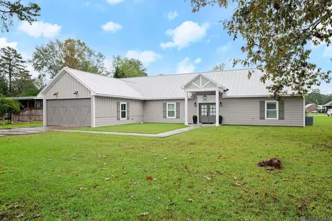 14360 Harry Savoy Rd, Saint Amant, LA 70774