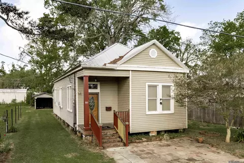611 Poydras St, New Roads, LA 70760