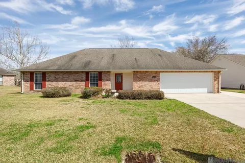 14132 Bayou Terrace Dr, Saint Amant, LA 70774