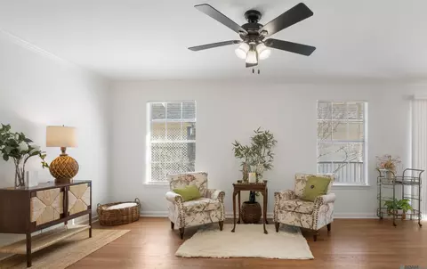 9855 Jefferson Hwy # W-4, Baton Rouge, LA 70809